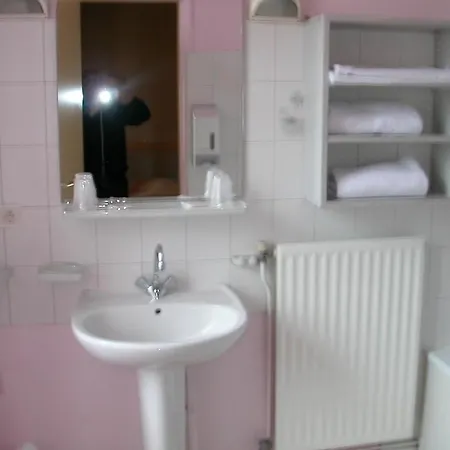 Cleotel 3*